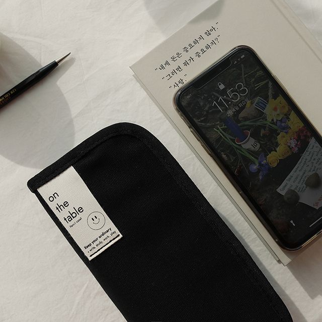 Be on D On the table PEN CASE